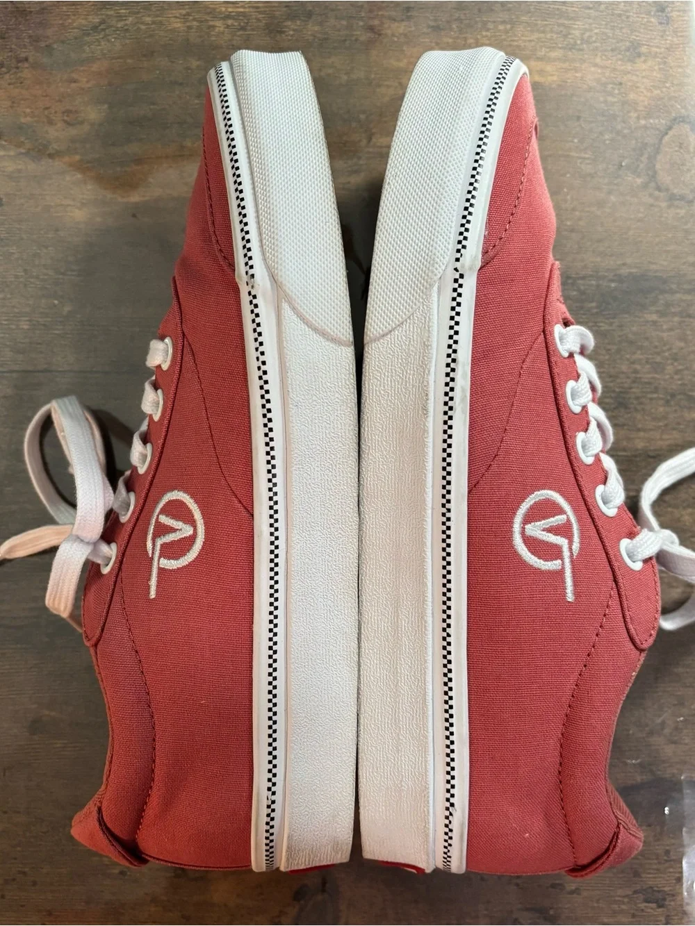 Vans Coral-Red Canvas Low-Top Sneakers with White Laces Sz 7 like NEW